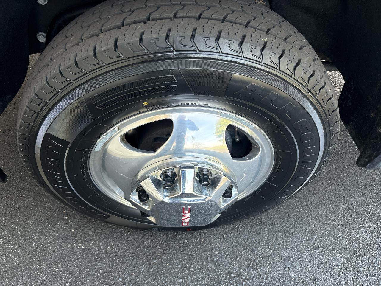 GMC Sierra 3500HD CC 4WD Crew Cab 177" WB, 60" CA Pro 2024