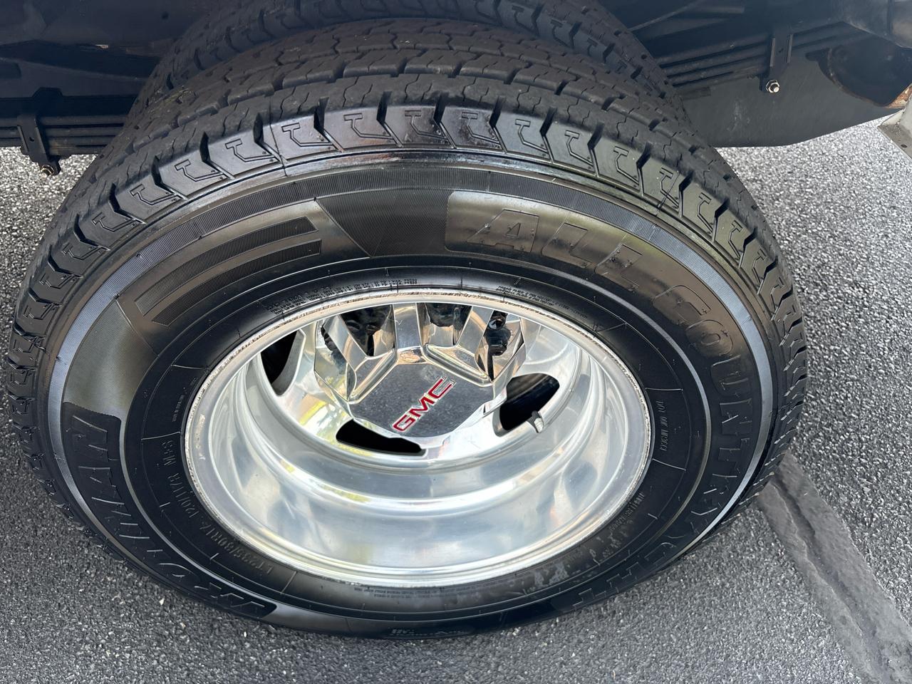 GMC Sierra 3500HD CC 4WD Crew Cab 177" WB, 60" CA Pro 2024