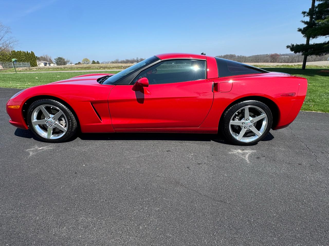 Chevrolet Corvette 2dr Cpe 2005