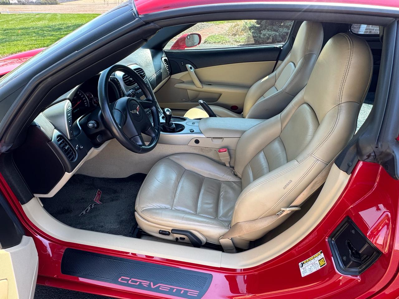 Chevrolet Corvette 2dr Cpe 2005