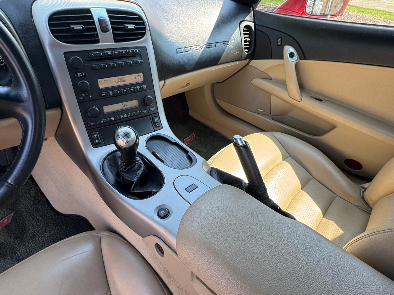 Chevrolet Corvette 2dr Cpe 2005