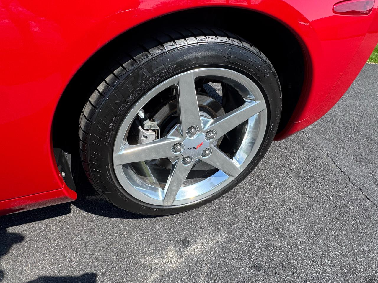 Chevrolet Corvette 2dr Cpe 2005