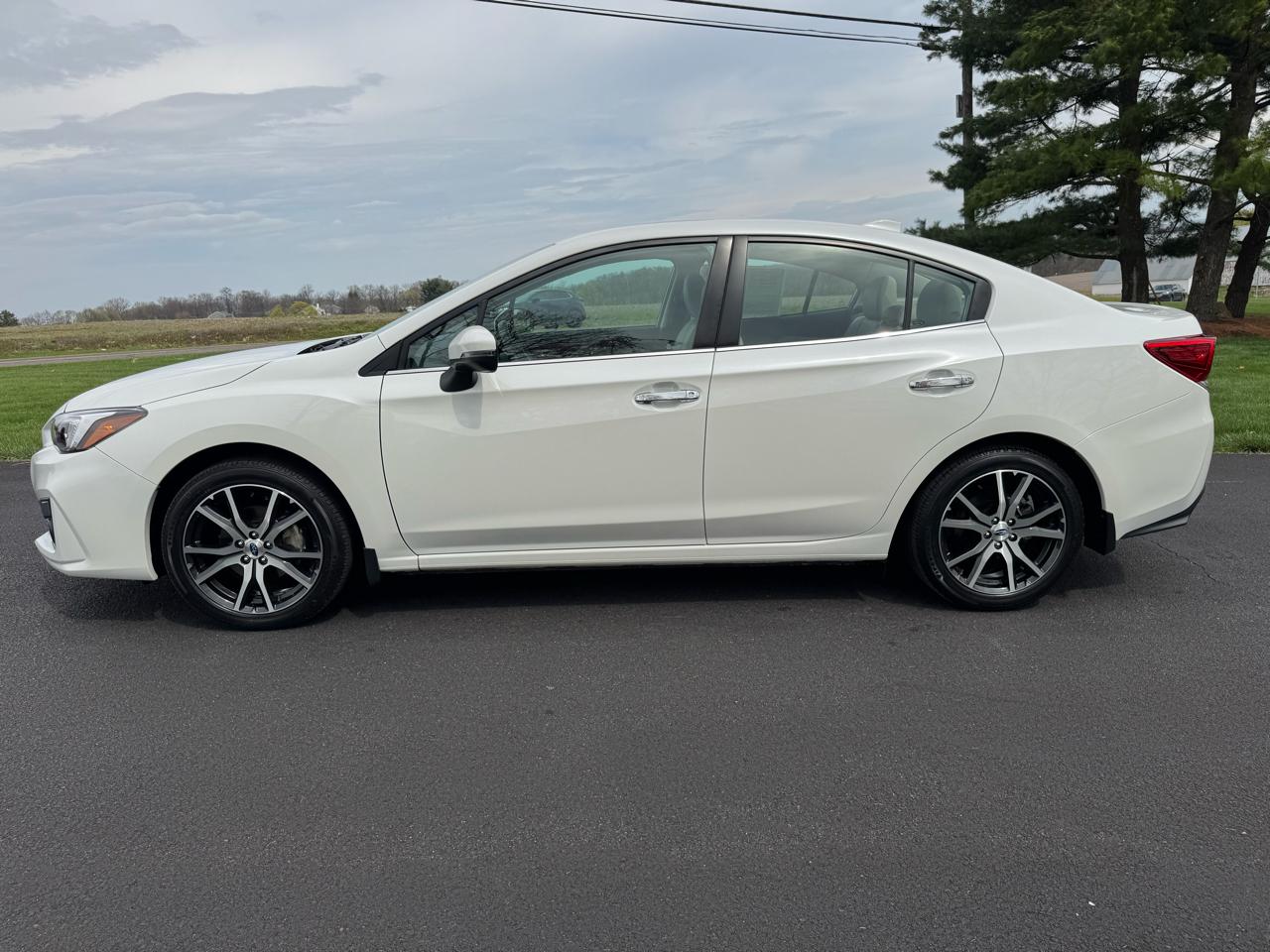 Subaru Impreza 2.0i Limited 4-door CVT 2017