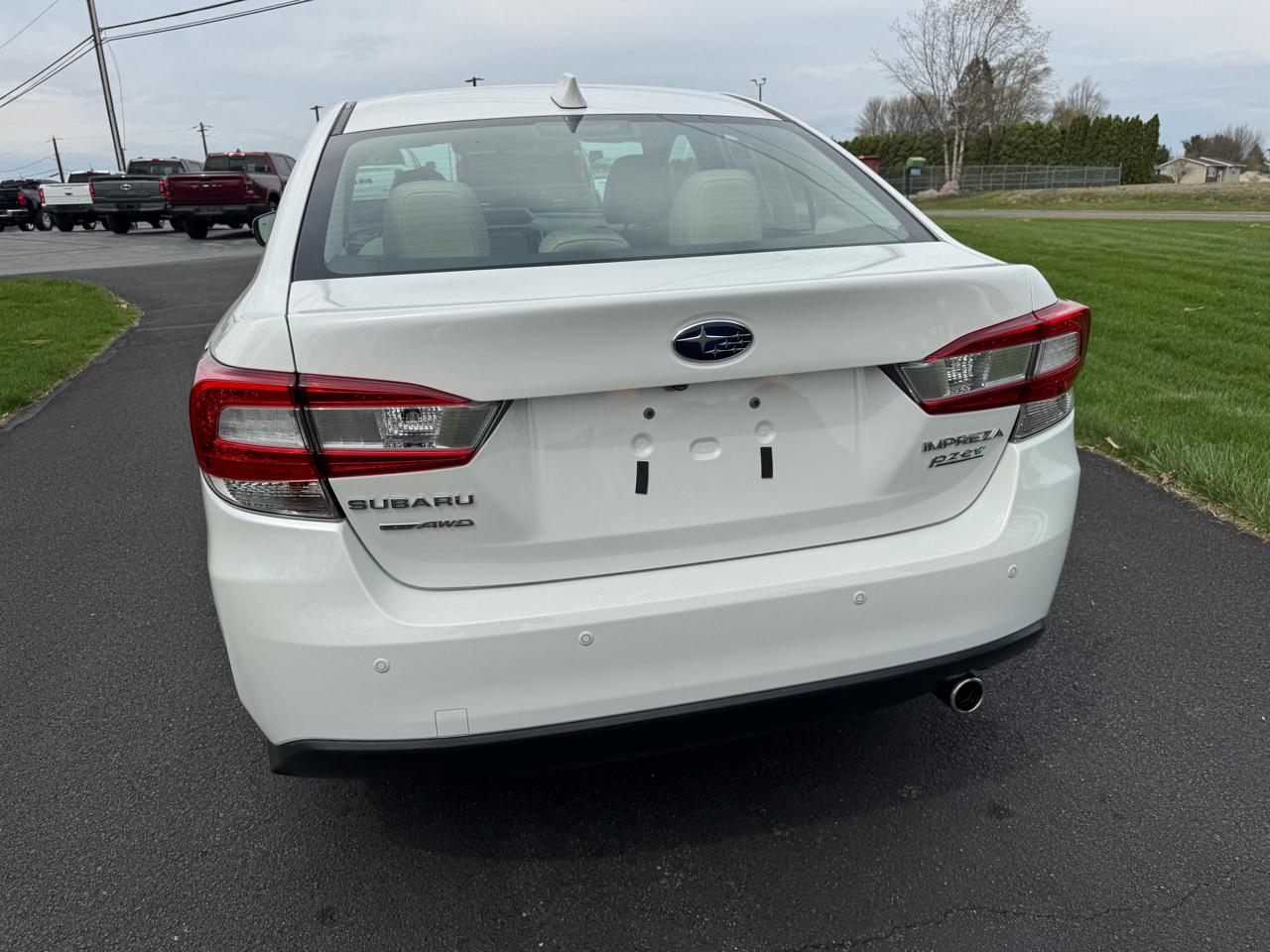 Subaru Impreza 2.0i Limited 4-door CVT 2017