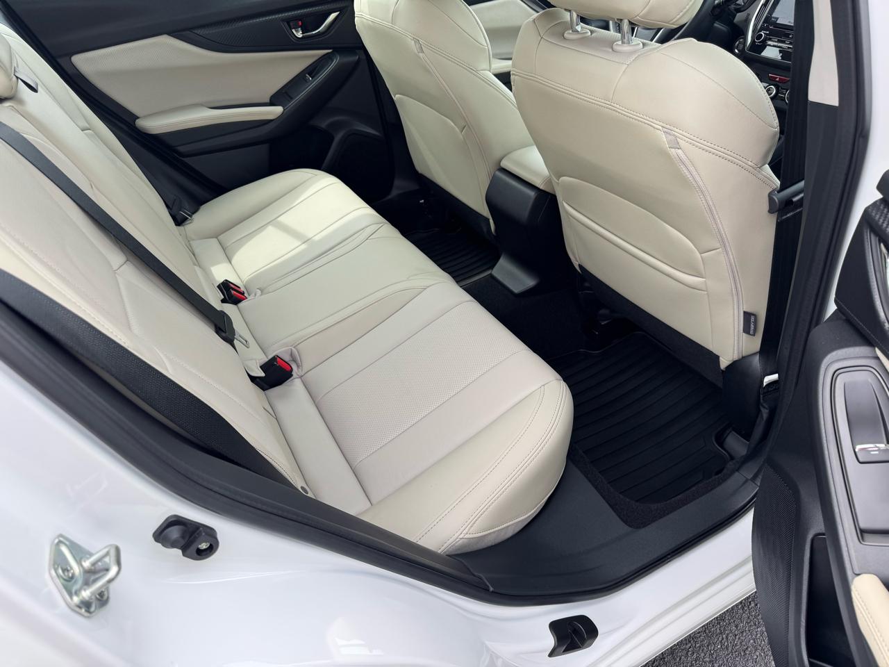 Subaru Impreza 2.0i Limited 4-door CVT 2017