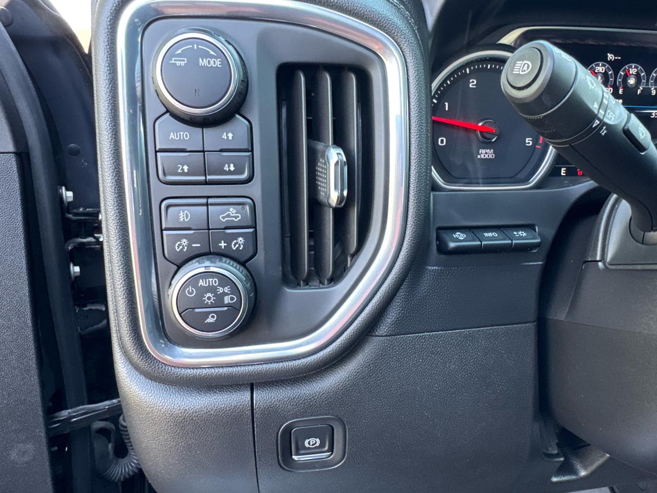 Chevrolet Silverado 2500HD 4WD Crew Cab 159" High Country 2021