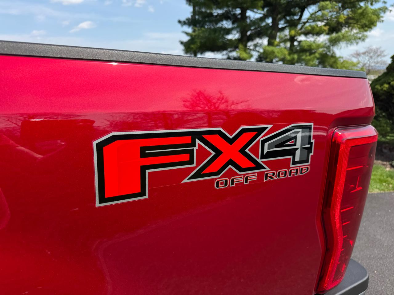 Ford Super Duty F-250 SRW XLT 4WD SuperCab 6.75' Box 2019