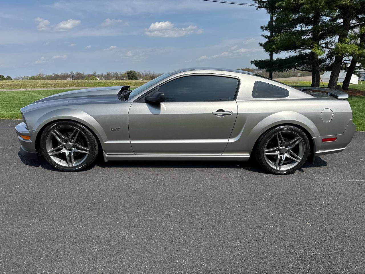 Ford Mustang 2dr Cpe GT Premium 2008