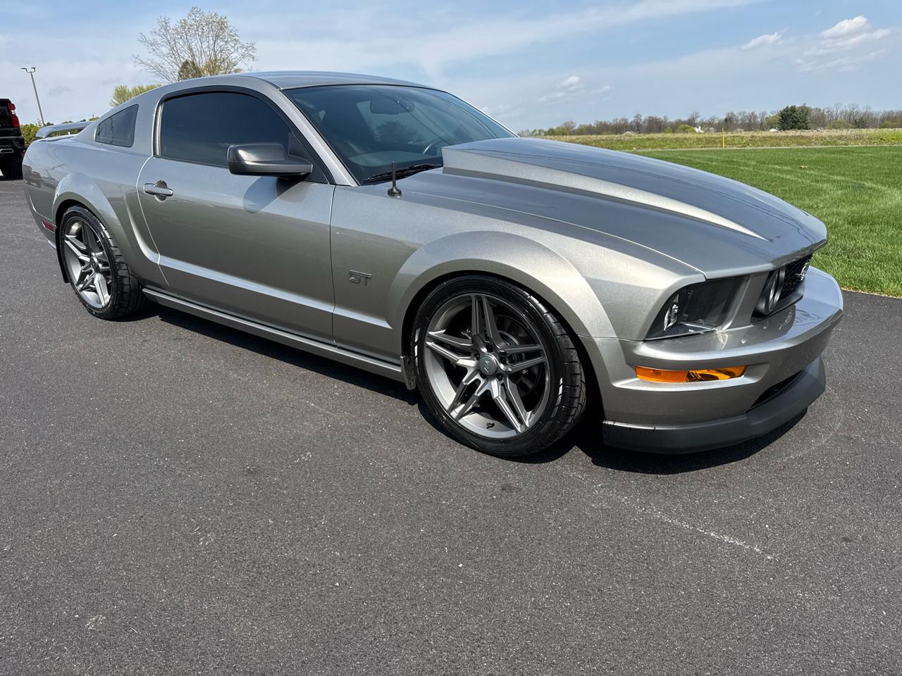 Ford Mustang 2dr Cpe GT Premium 2008