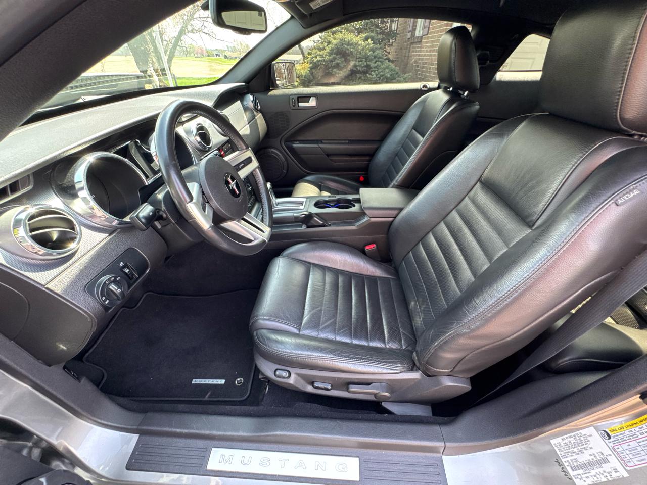 Ford Mustang 2dr Cpe GT Premium 2008