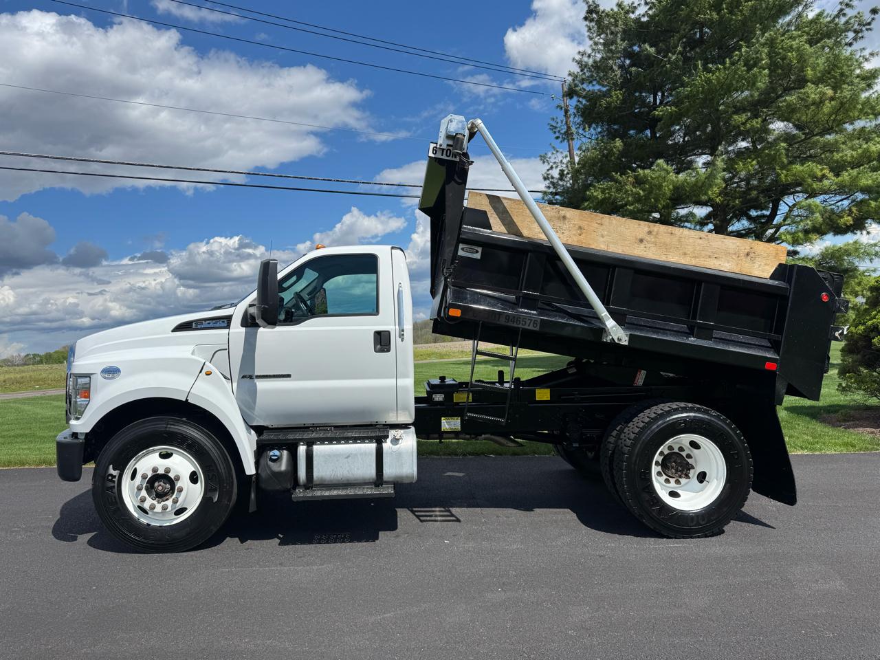 Ford Super Duty F-650 Straight Frame Reg Cab 2016