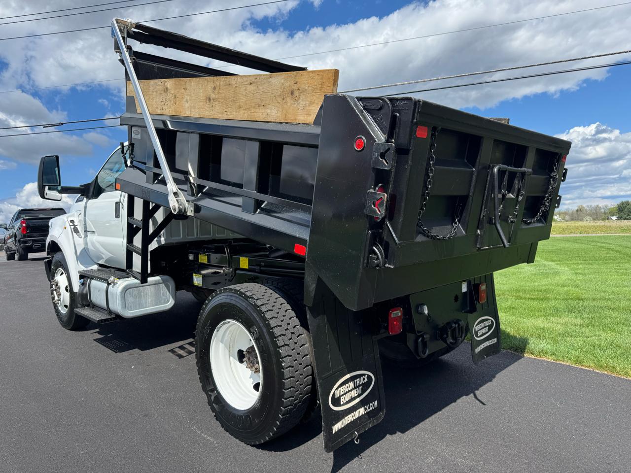 Ford Super Duty F-650 Straight Frame Reg Cab 2016