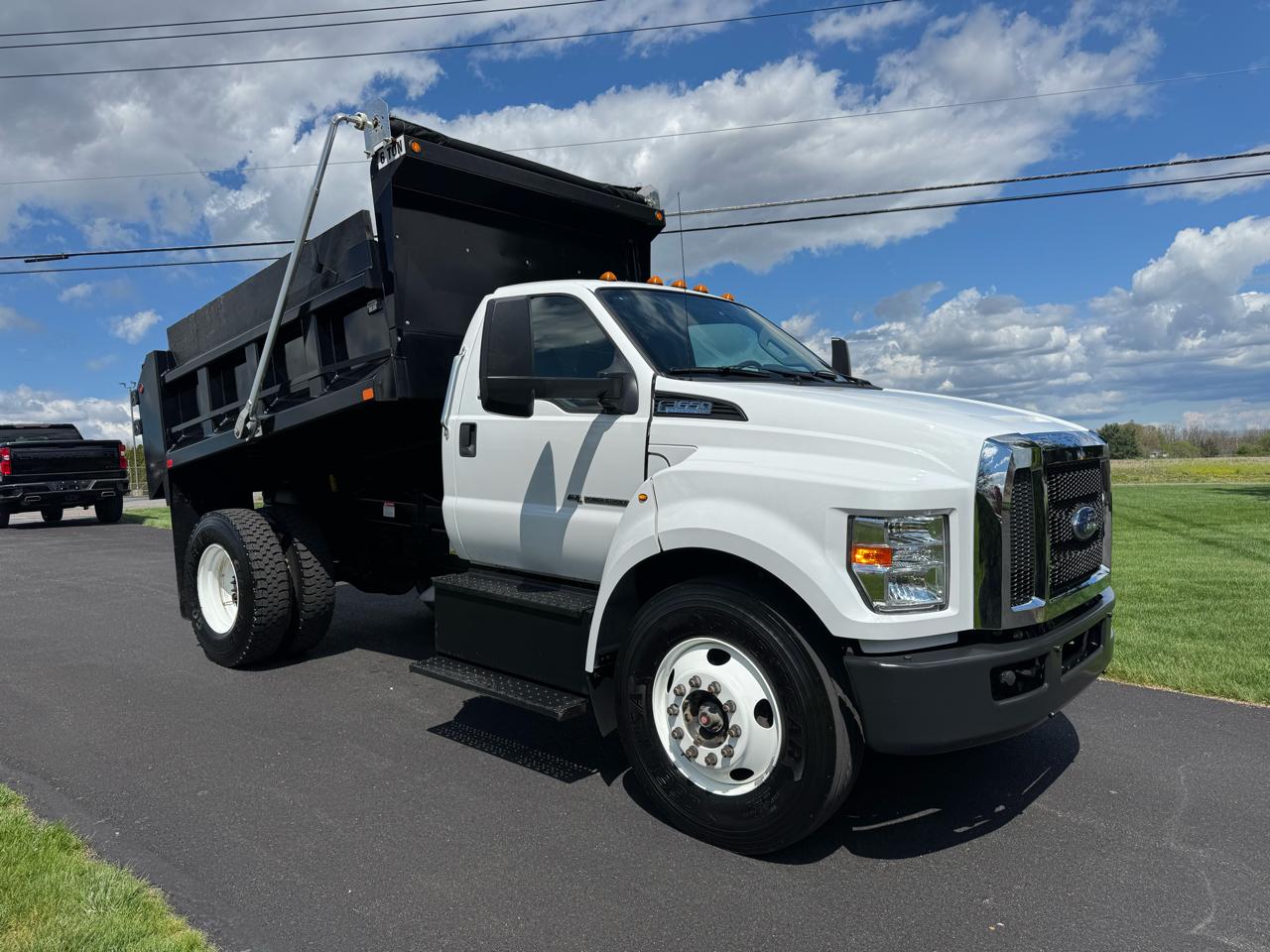 Ford Super Duty F-650 Straight Frame Reg Cab 2016