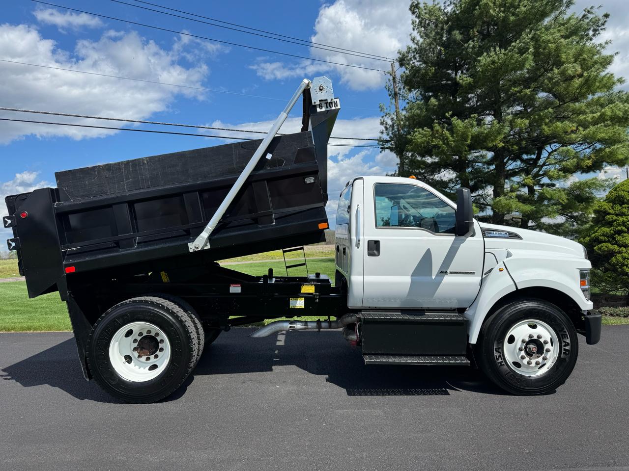 Ford Super Duty F-650 Straight Frame Reg Cab 2016