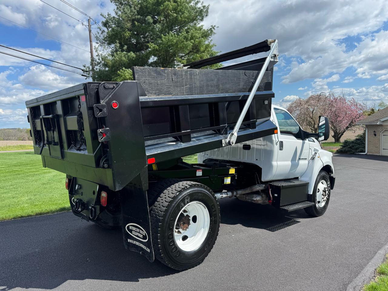Ford Super Duty F-650 Straight Frame Reg Cab 2016