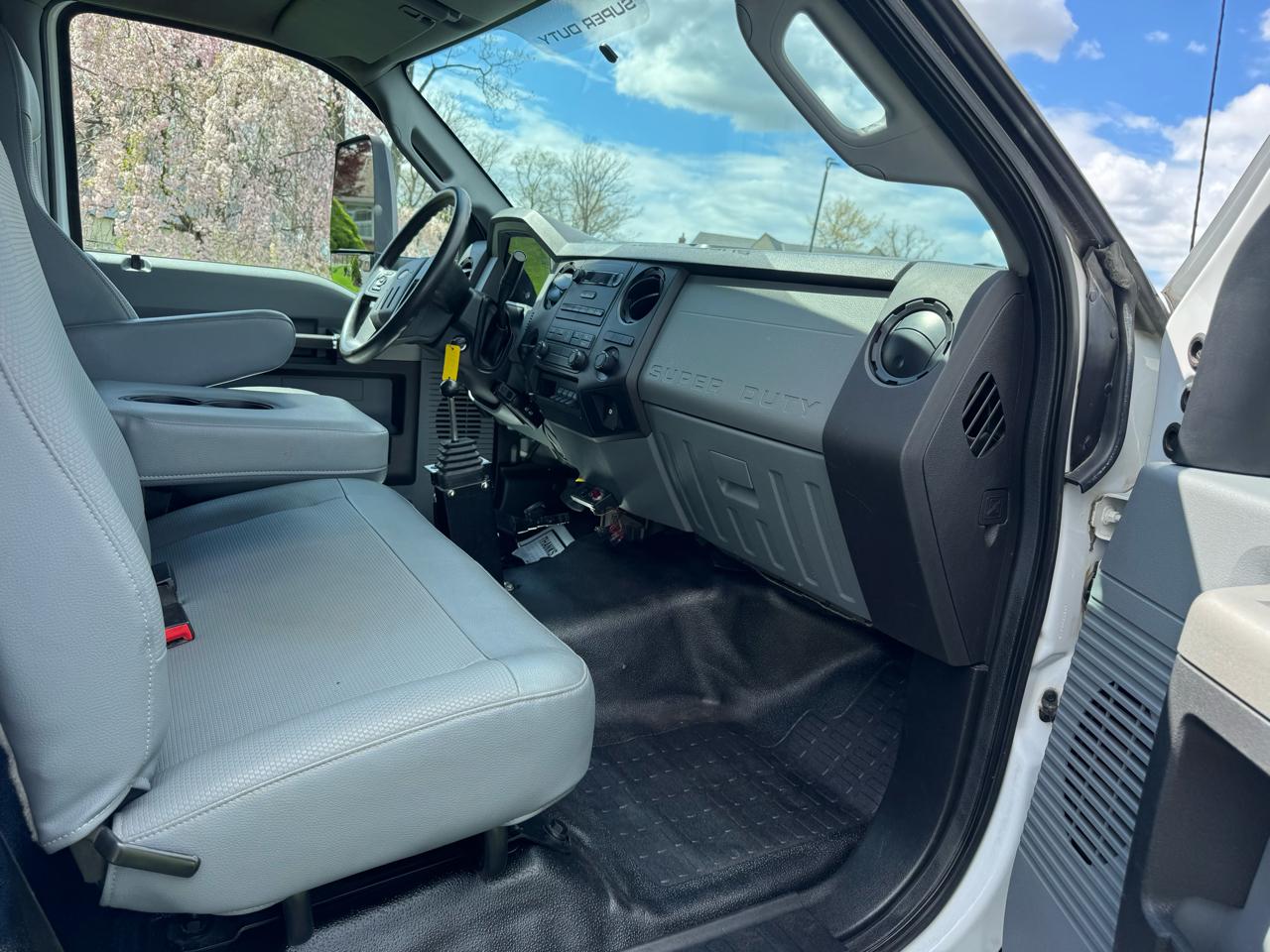 Ford Super Duty F-650 Straight Frame Reg Cab 2016