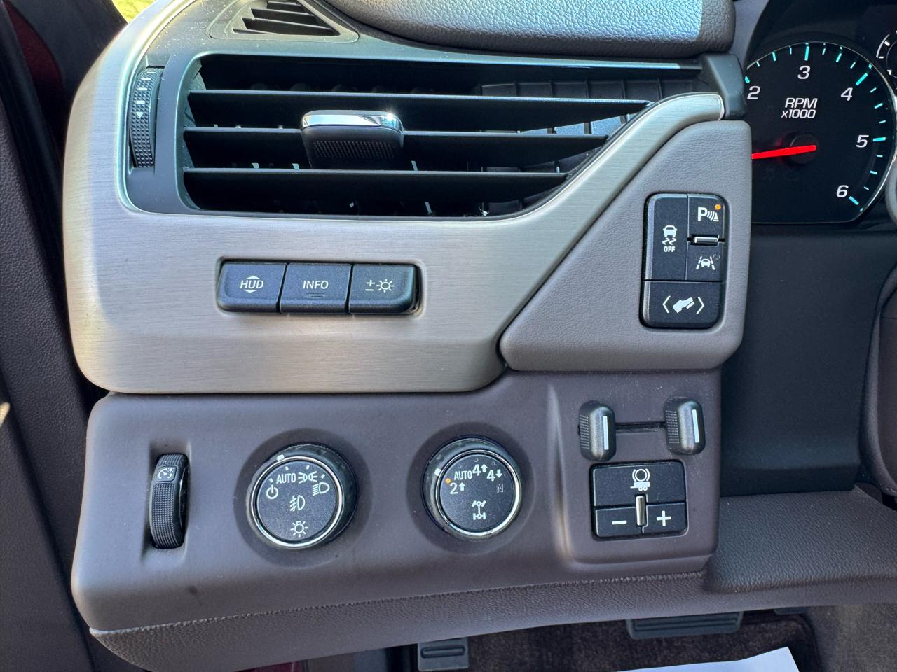 GMC Yukon 4WD 4dr Denali 2019