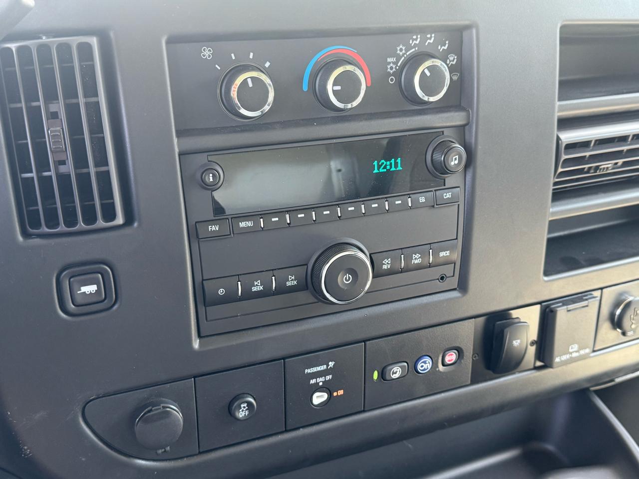 Chevrolet Express Commercial Cutaway 3500 Van 159" 2022