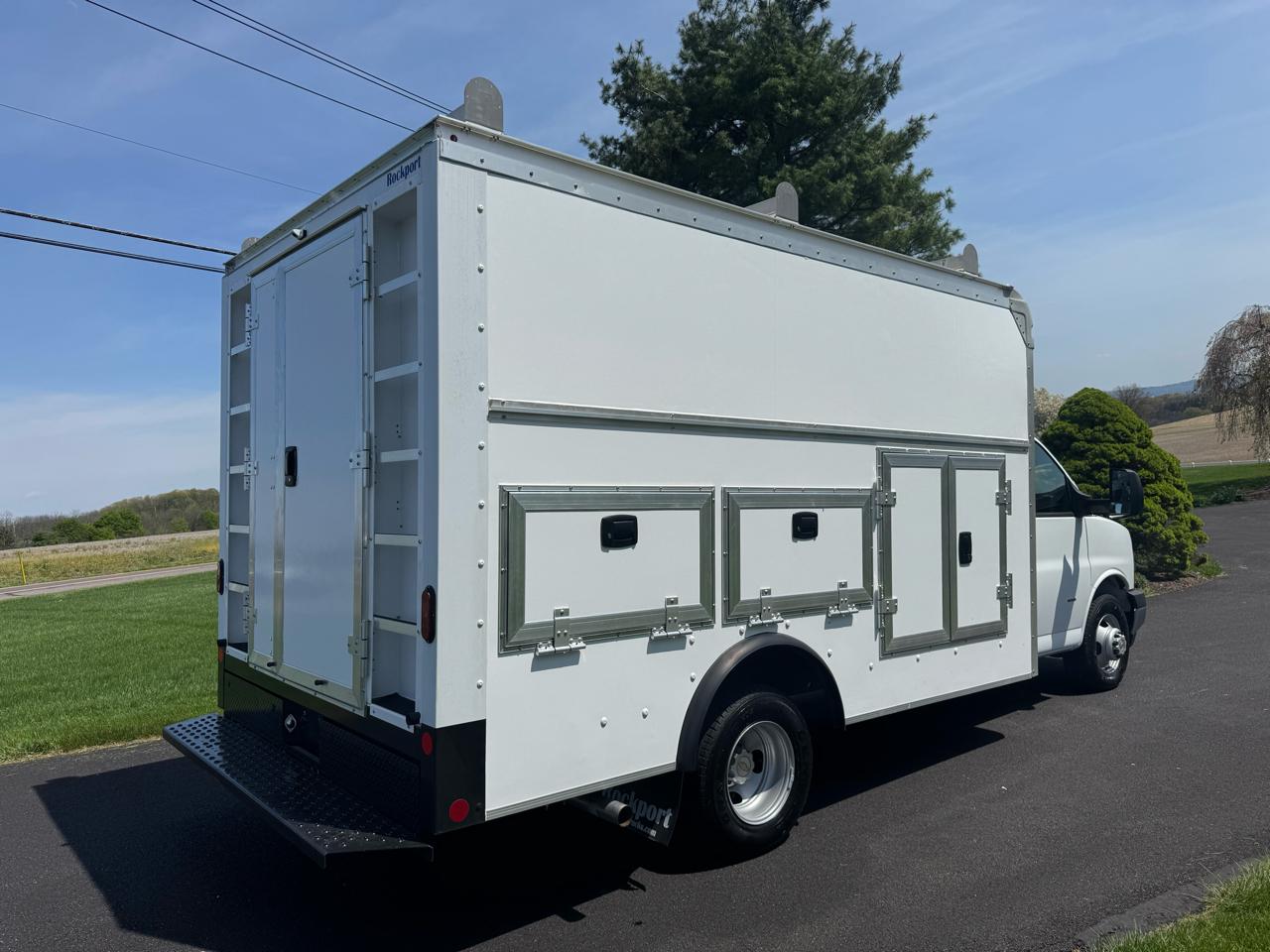 Chevrolet Express Commercial Cutaway 3500 Van 159" 2022