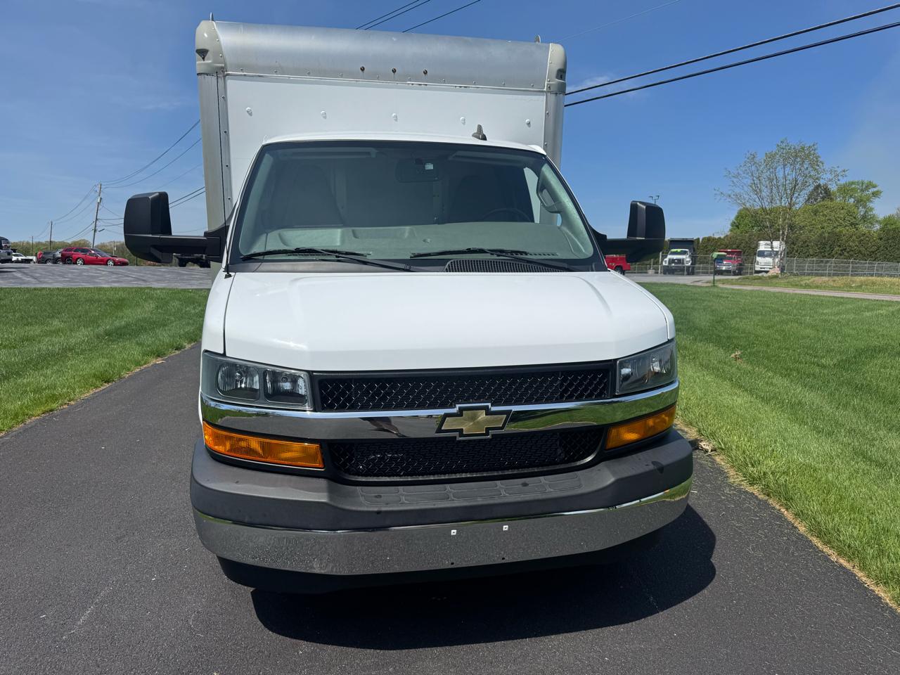 Chevrolet Express Commercial Cutaway 3500 Van 159" 2022