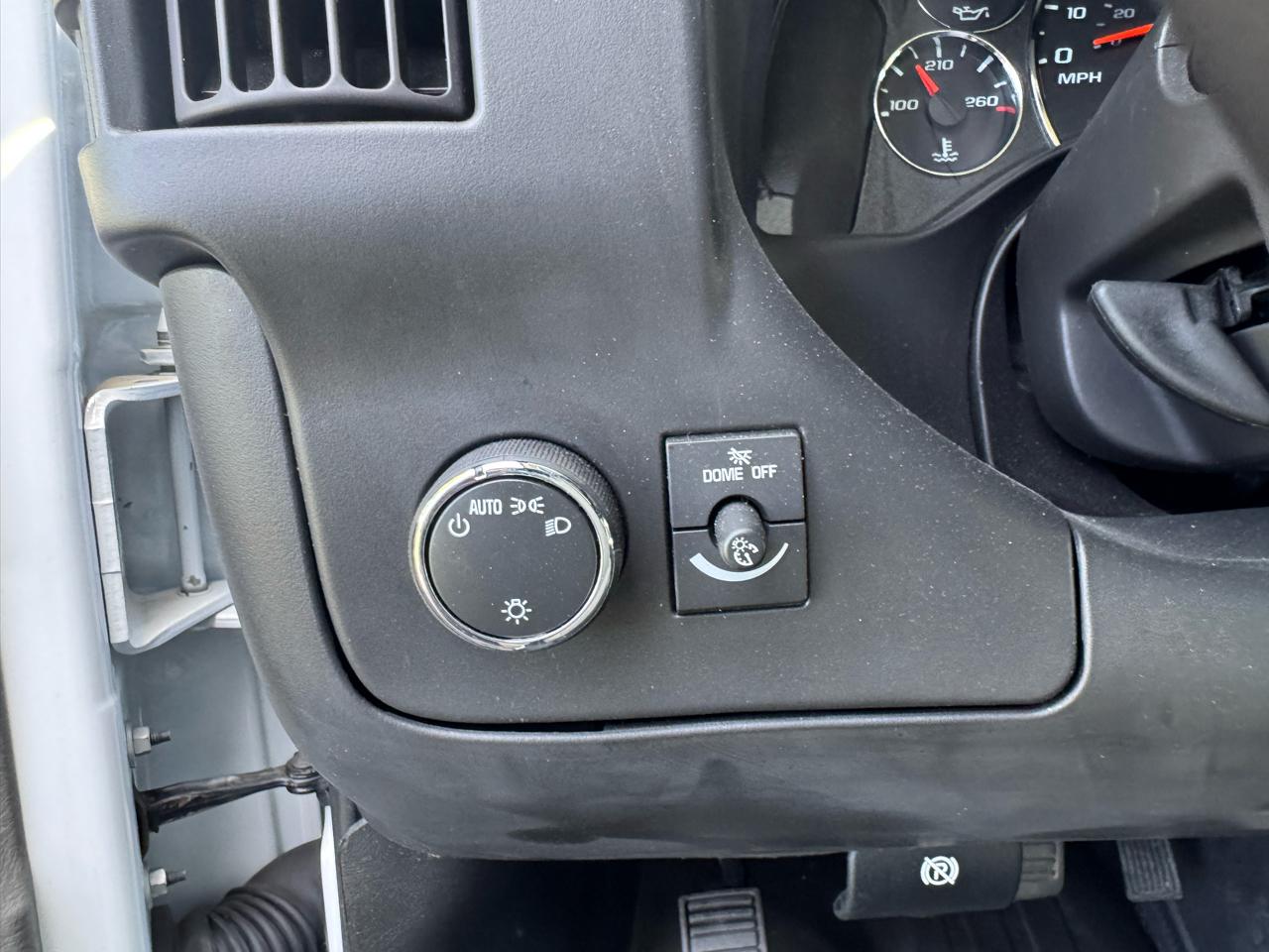 Chevrolet Express Commercial Cutaway 3500 Van 159" 2022