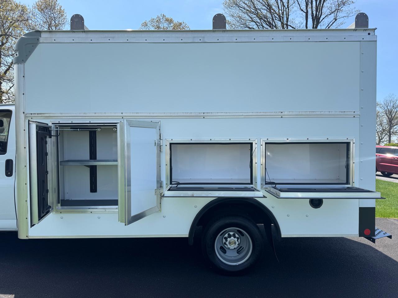 Chevrolet Express Commercial Cutaway 3500 Van 159" 2022