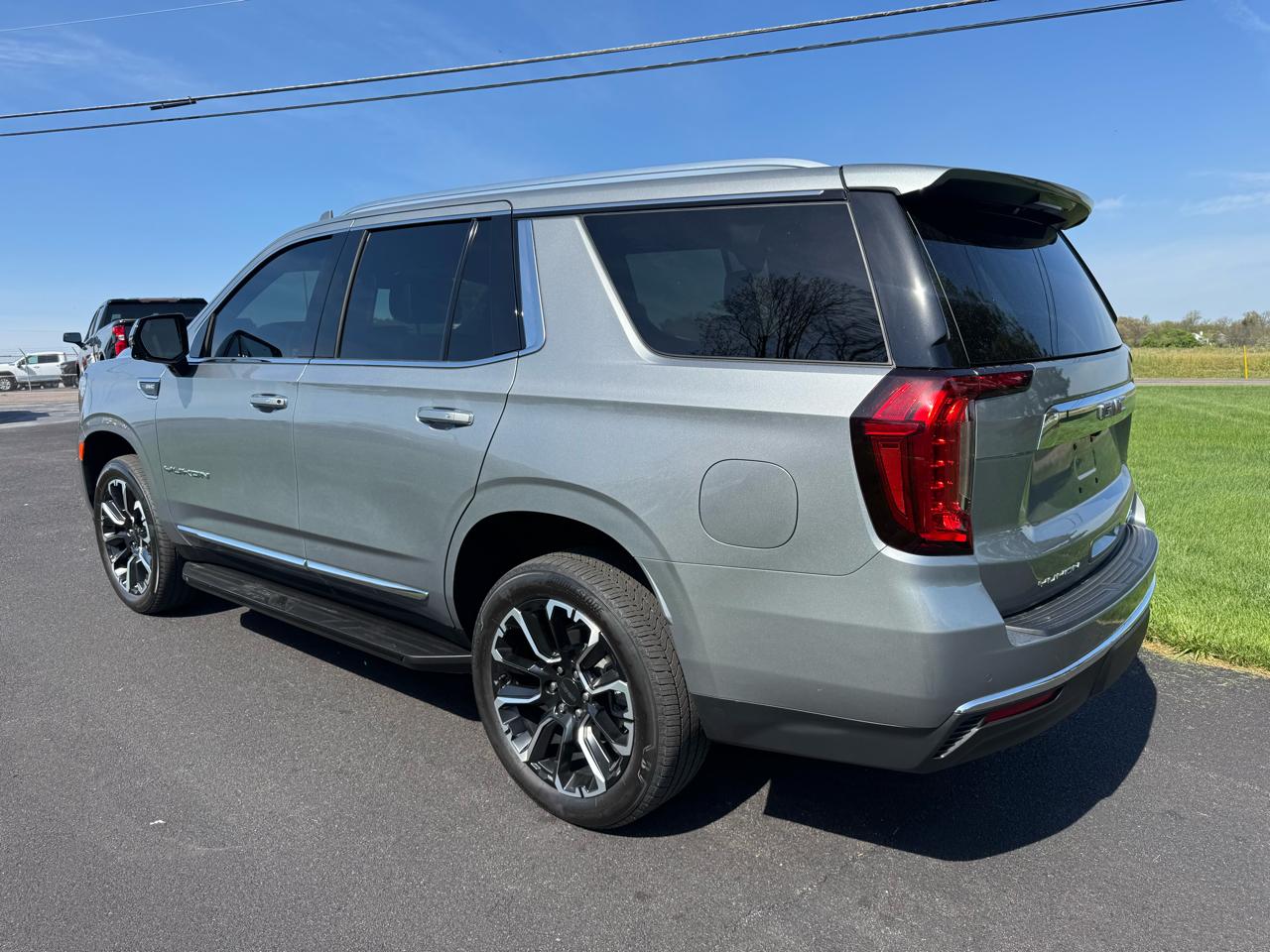 GMC Yukon 4WD 4dr SLT 2024