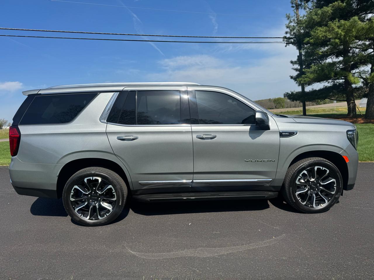 GMC Yukon 4WD 4dr SLT 2024