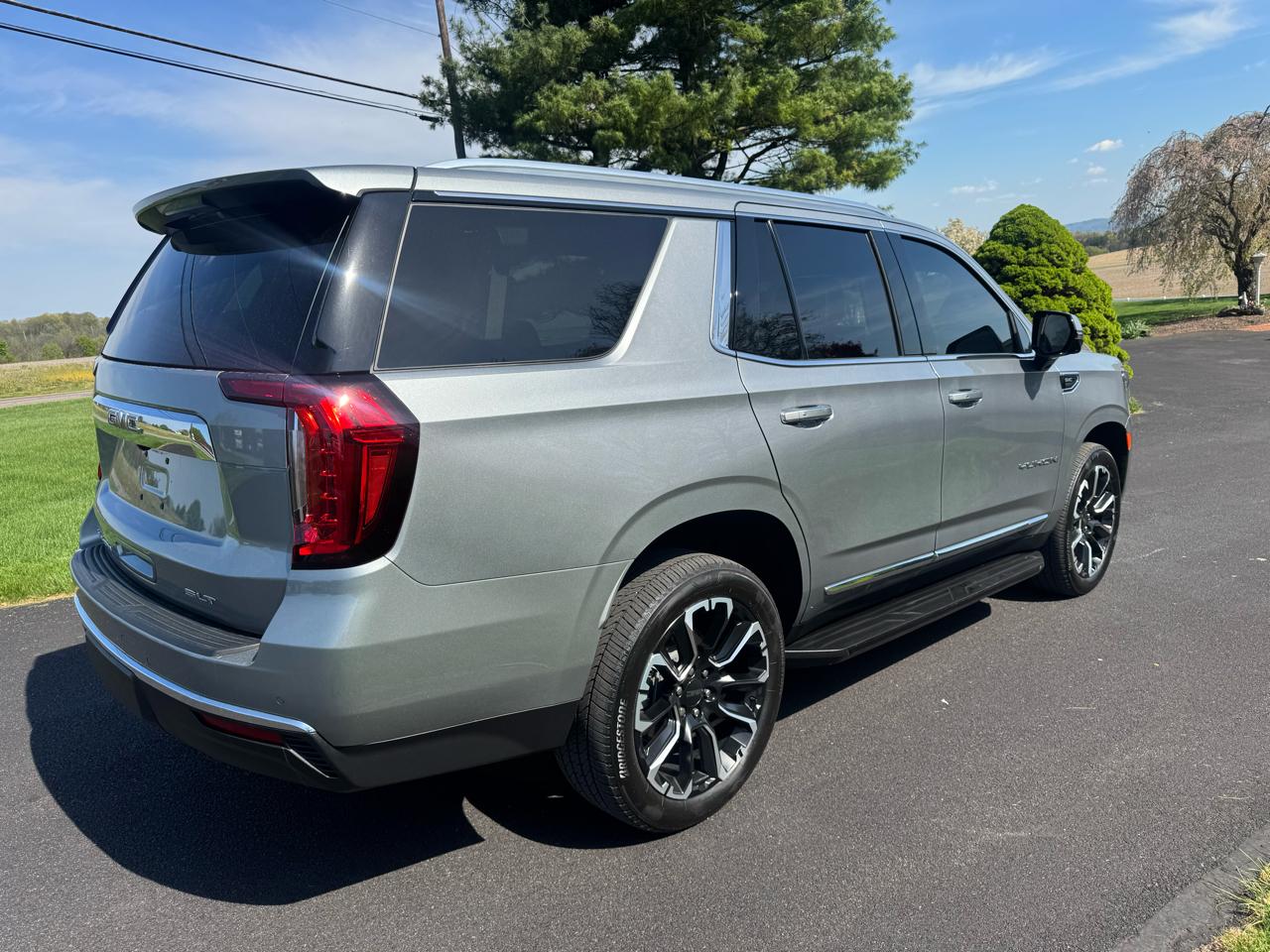 GMC Yukon 4WD 4dr SLT 2024