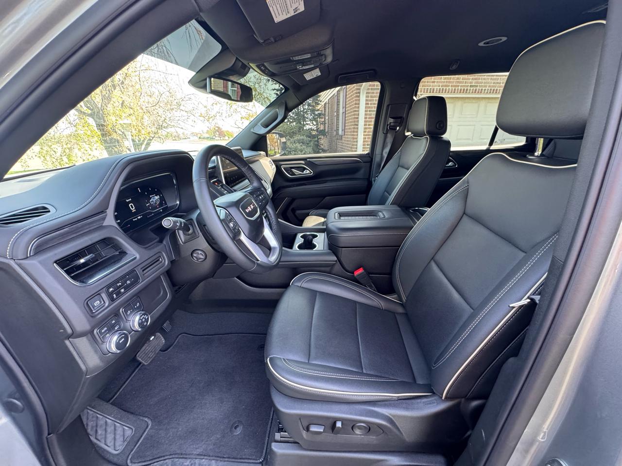 GMC Yukon 4WD 4dr SLT 2024