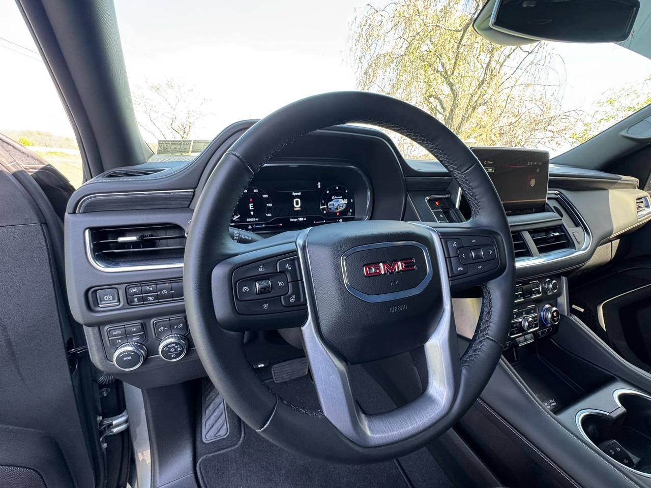 GMC Yukon 4WD 4dr SLT 2024