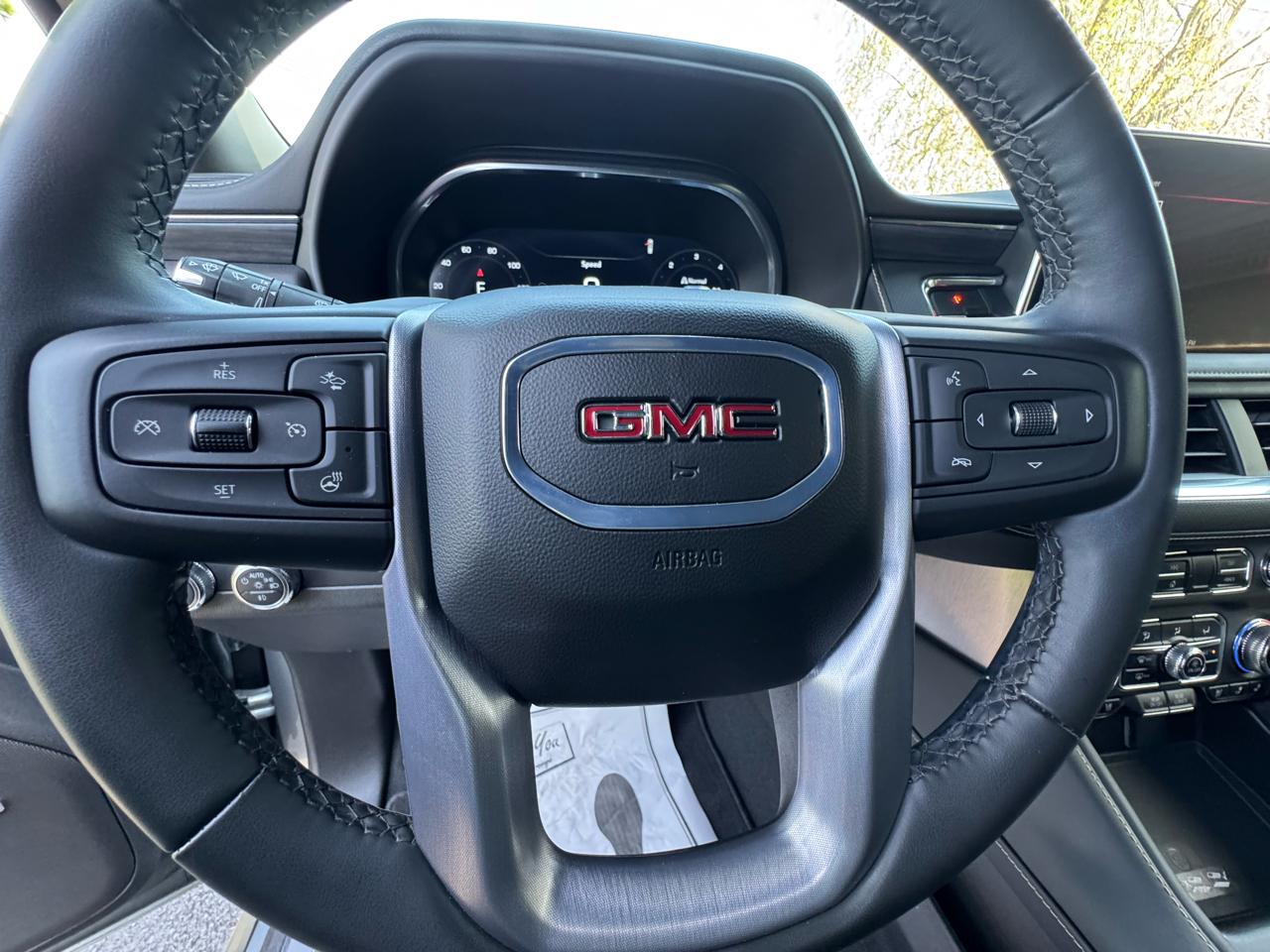 GMC Yukon 4WD 4dr SLT 2024