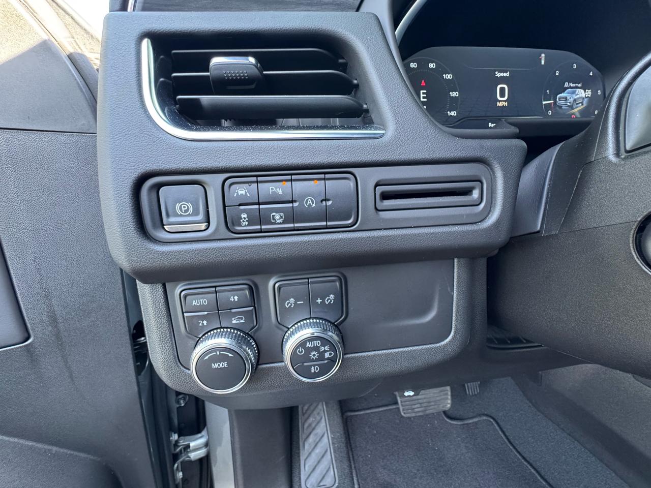 GMC Yukon 4WD 4dr SLT 2024