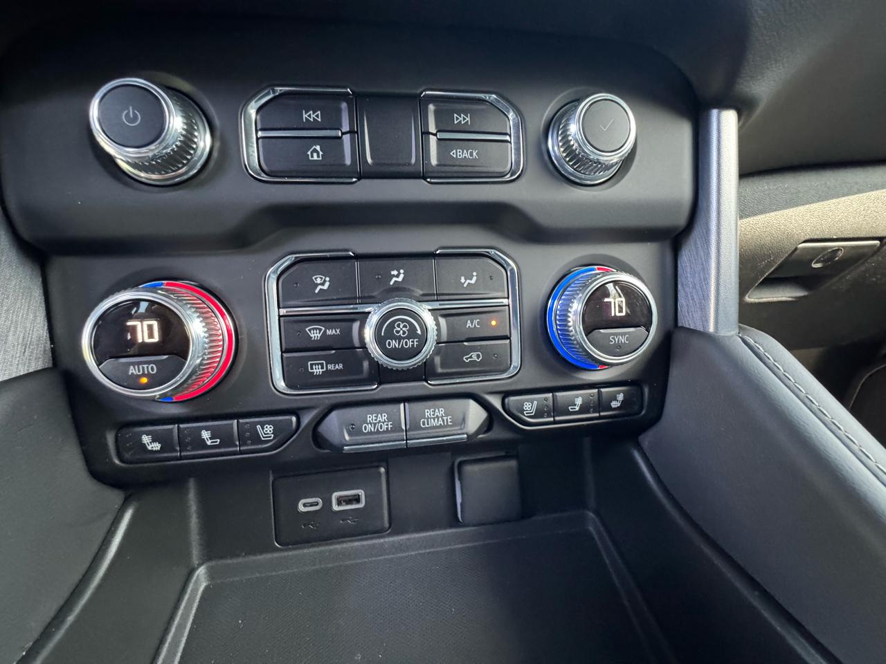 GMC Yukon 4WD 4dr SLT 2024