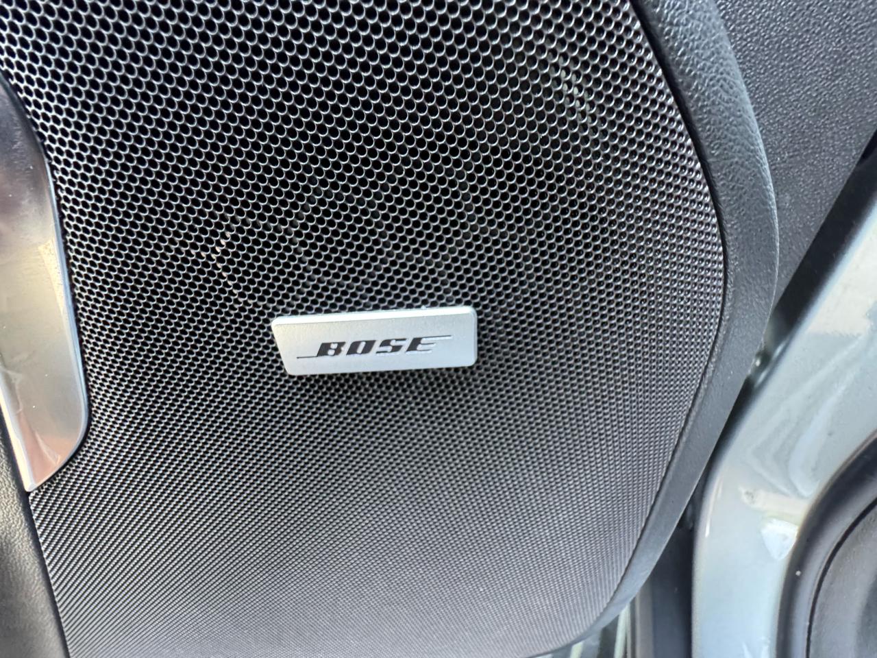 GMC Yukon 4WD 4dr SLT 2024