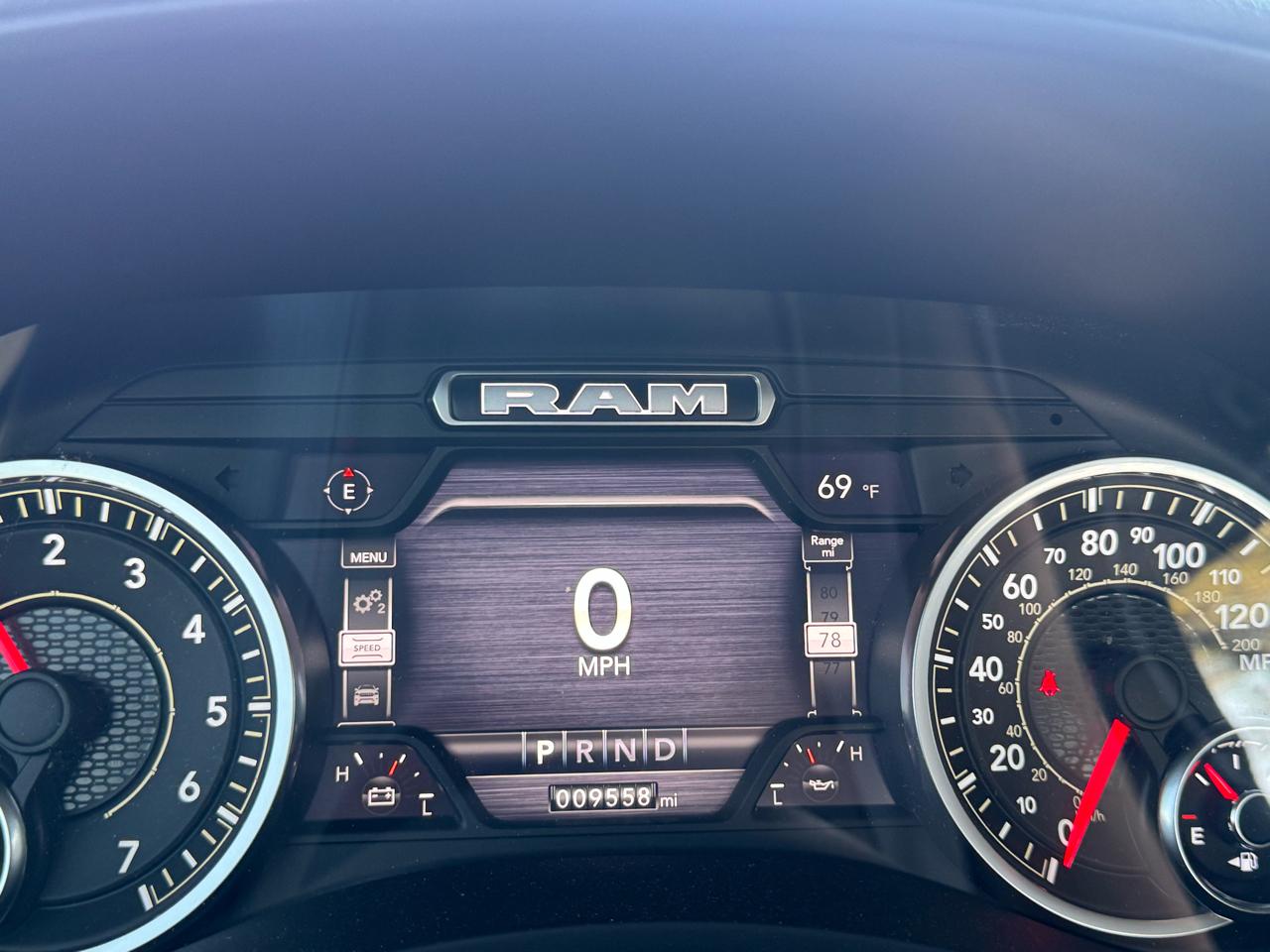 RAM 3500 Tradesman 4x4 Reg Cab 8' Box 2022