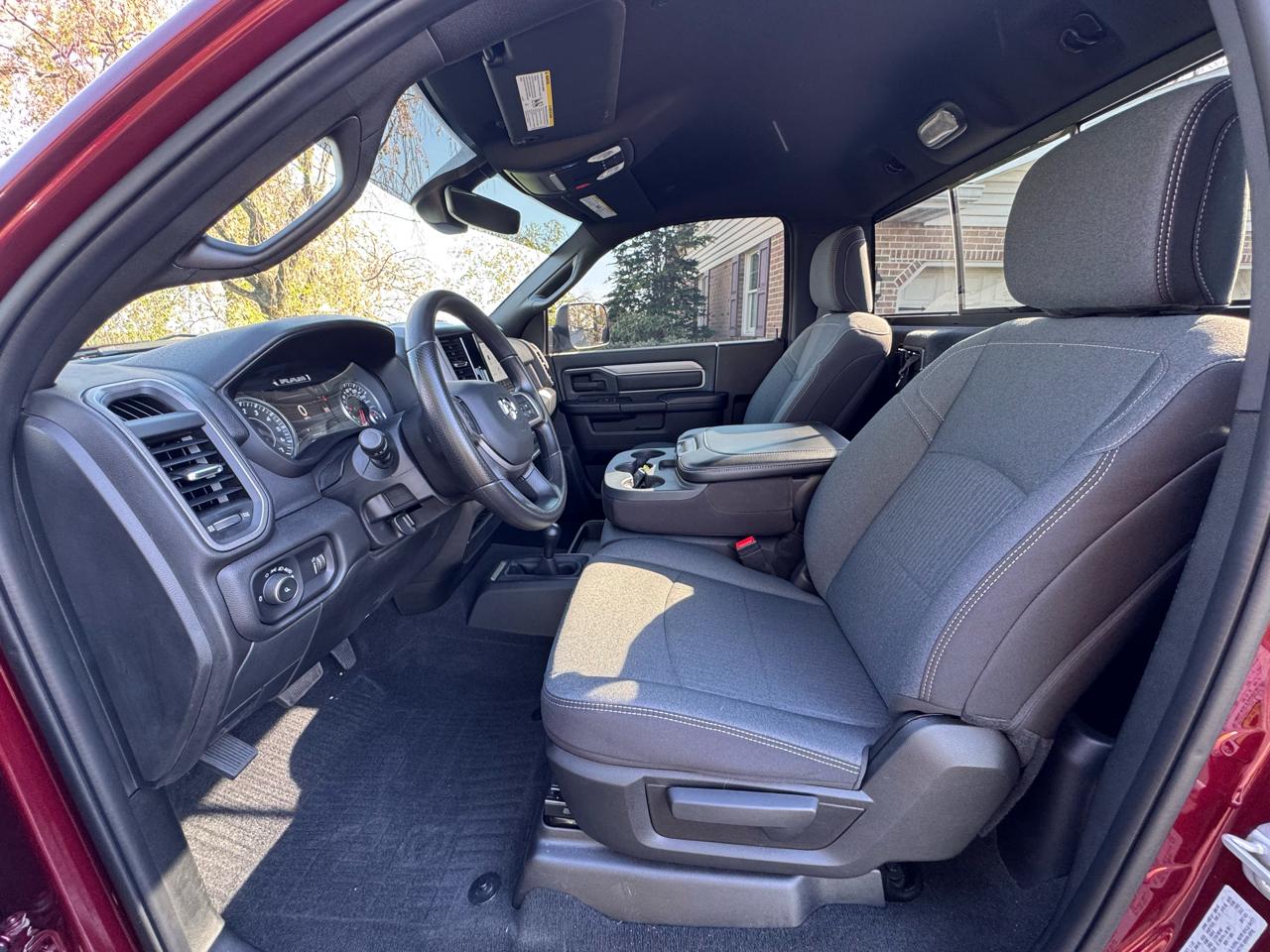 RAM 3500 Tradesman 4x4 Reg Cab 8' Box 2022