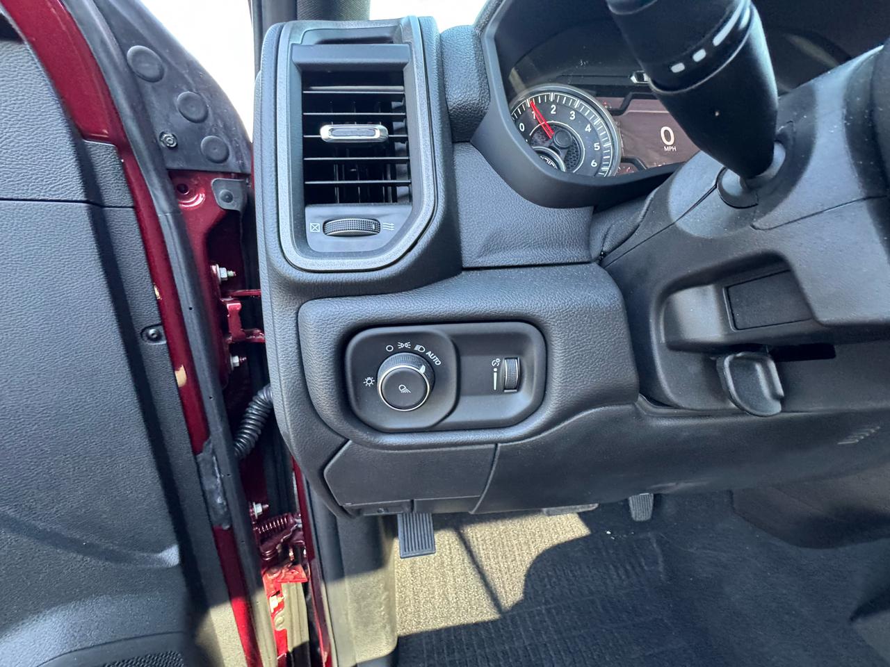 RAM 3500 Tradesman 4x4 Reg Cab 8' Box 2022