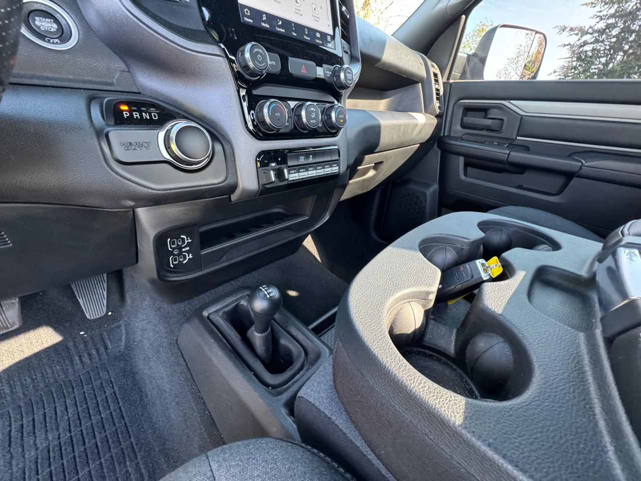 RAM 3500 Tradesman 4x4 Reg Cab 8' Box 2022