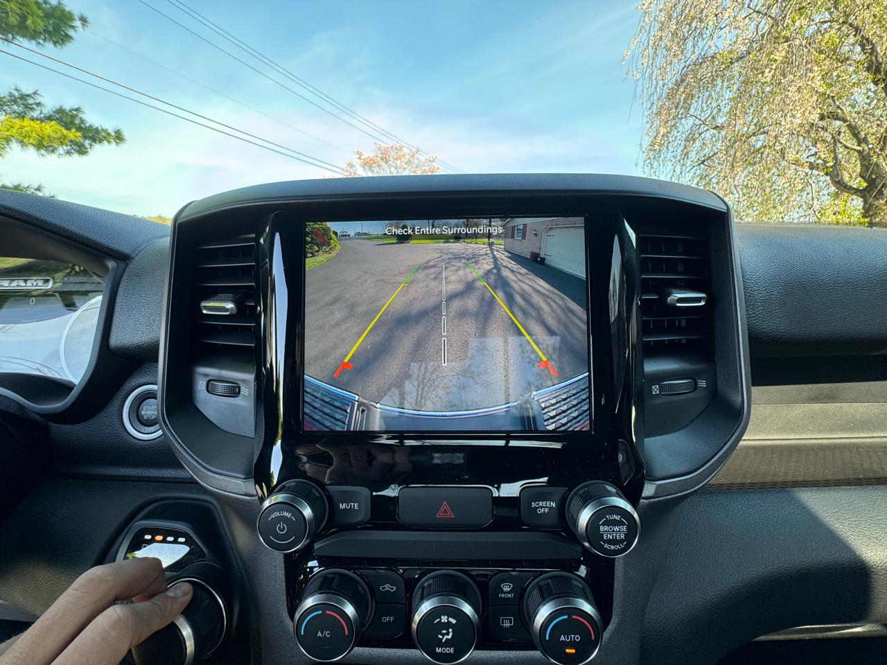 RAM 3500 Tradesman 4x4 Reg Cab 8' Box 2022