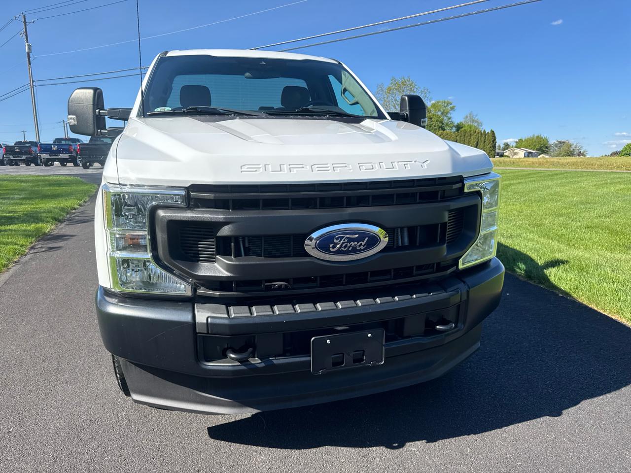 Ford Super Duty F-250 SRW XL 4WD Reg Cab 8' Box 2022