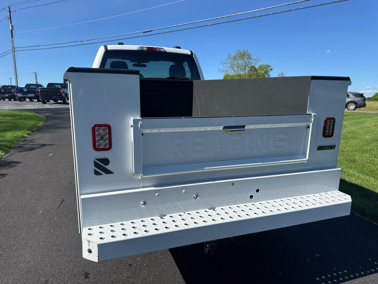 Ford Super Duty F-250 SRW XL 4WD Reg Cab 8' Box 2022