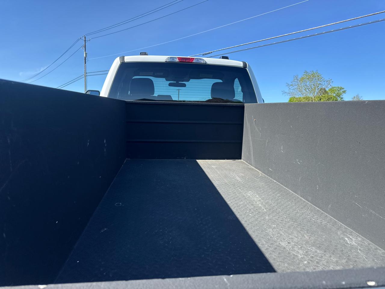 Ford Super Duty F-250 SRW XL 4WD Reg Cab 8' Box 2022