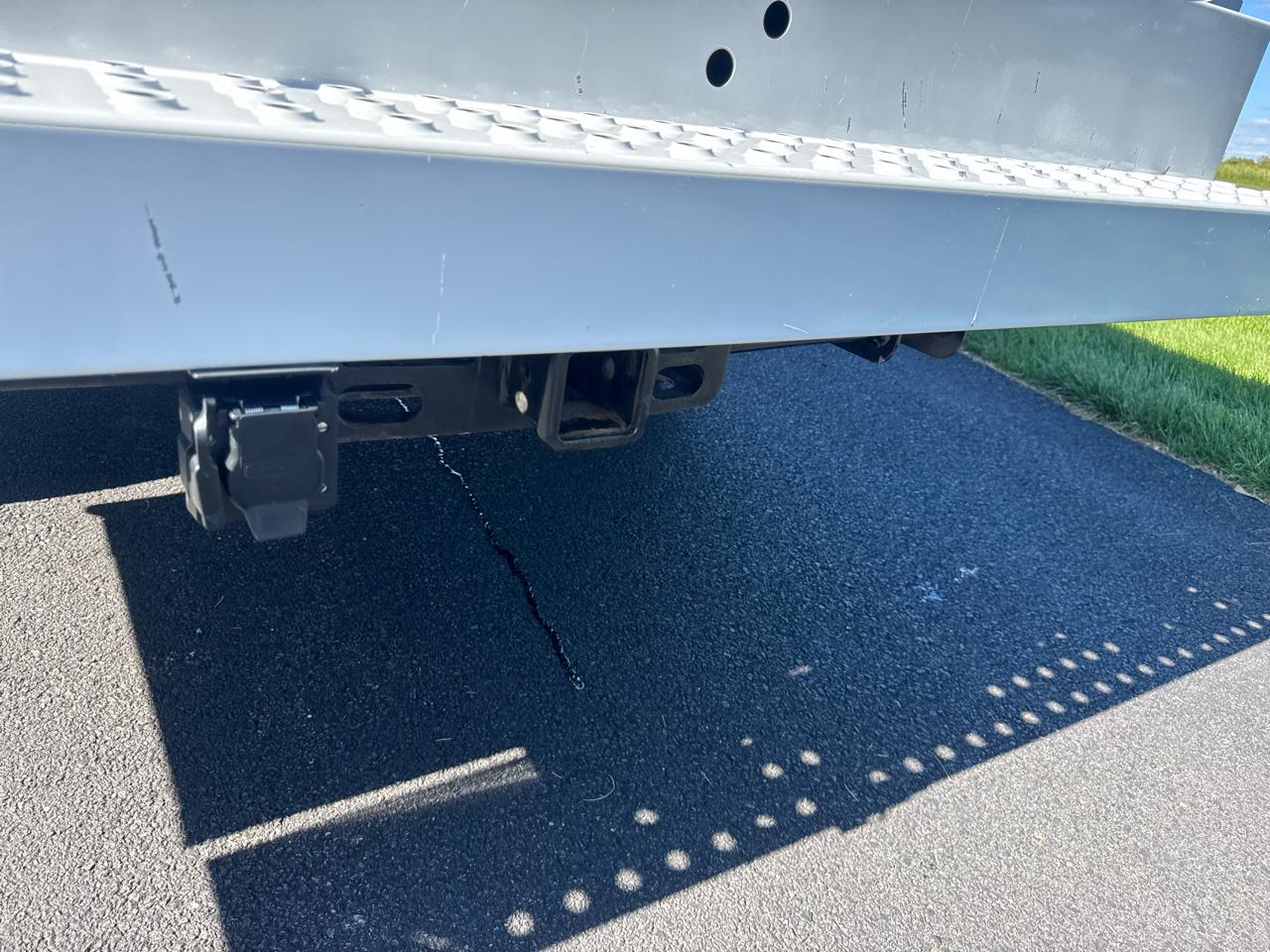 Ford Super Duty F-250 SRW XL 4WD Reg Cab 8' Box 2022