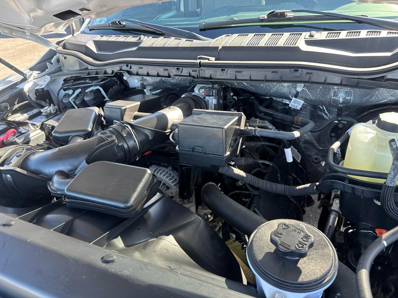 Ford Super Duty F-250 SRW XL 4WD Reg Cab 8' Box 2022