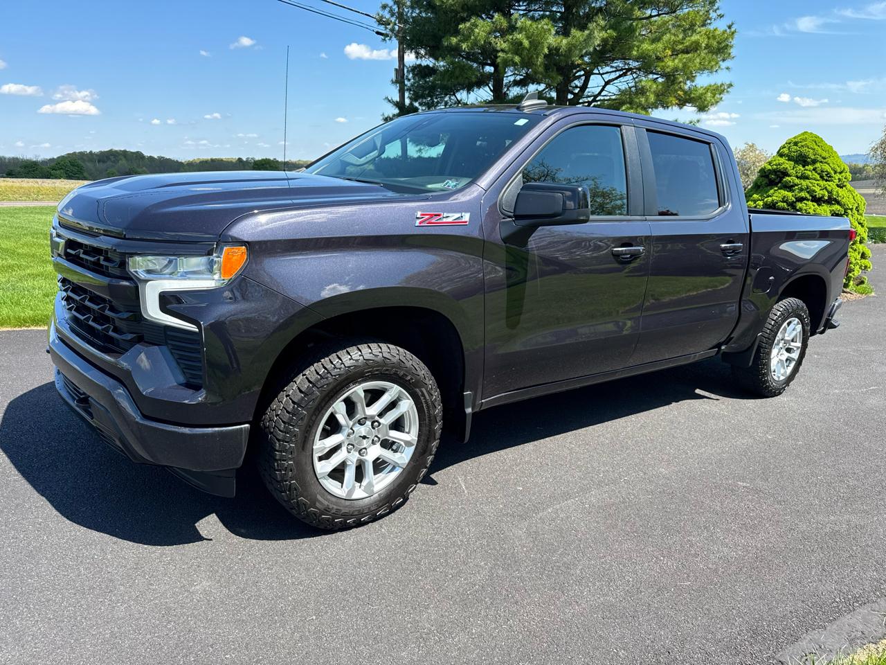 2022 Chevrolet Silverado 1500 4WD Crew Cab 147" RST