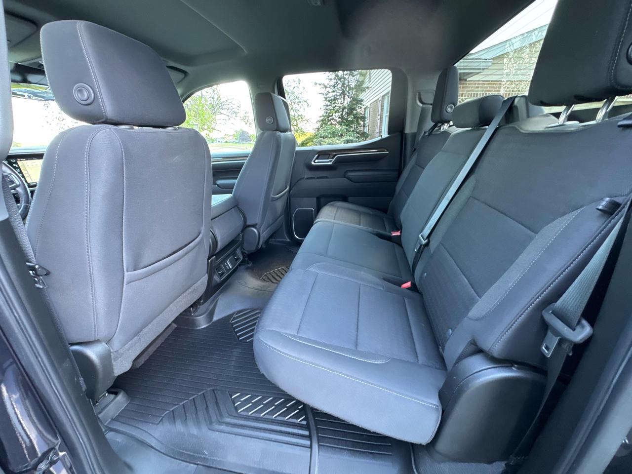 Chevrolet Silverado 1500 4WD Crew Cab 147" RST 2022