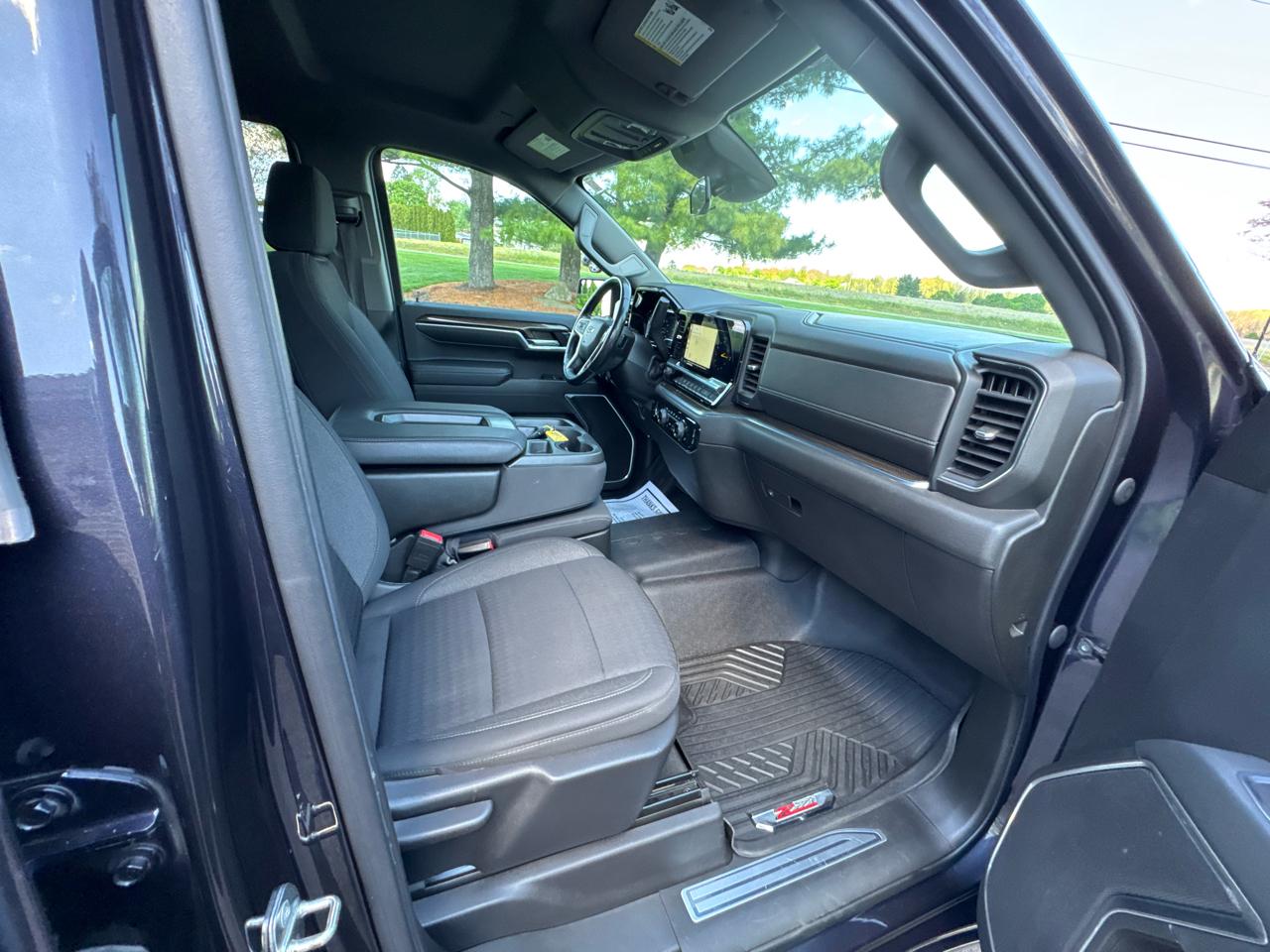Chevrolet Silverado 1500 4WD Crew Cab 147" RST 2022