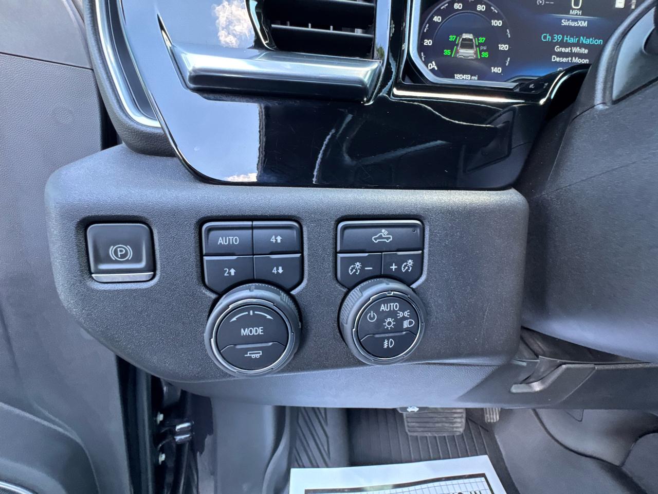 Chevrolet Silverado 1500 4WD Crew Cab 147" RST 2022