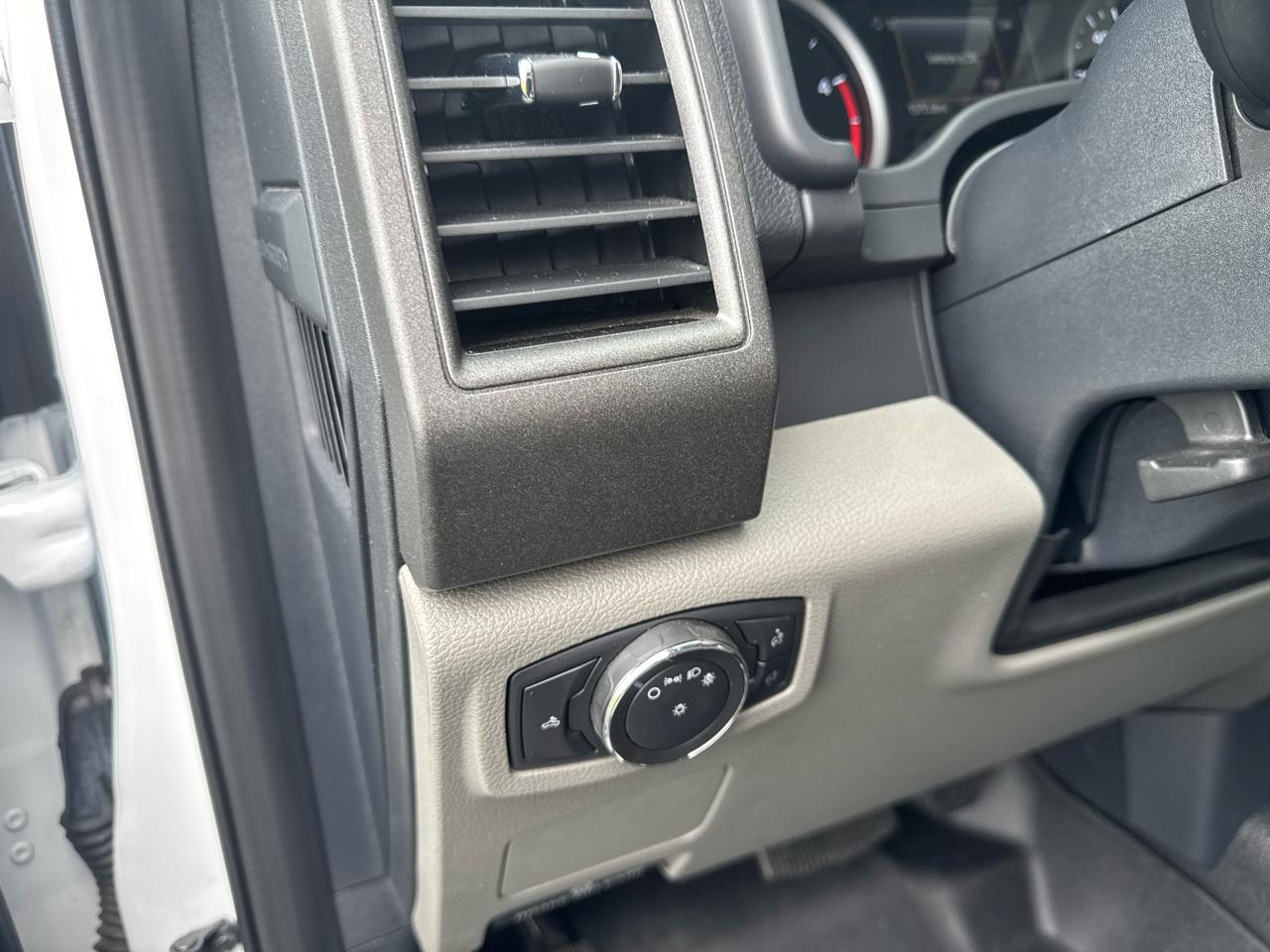 Ford Super Duty F-350 SRW  2022
